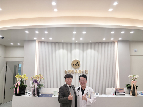 군산 늘편한우리의원 황은중원장님